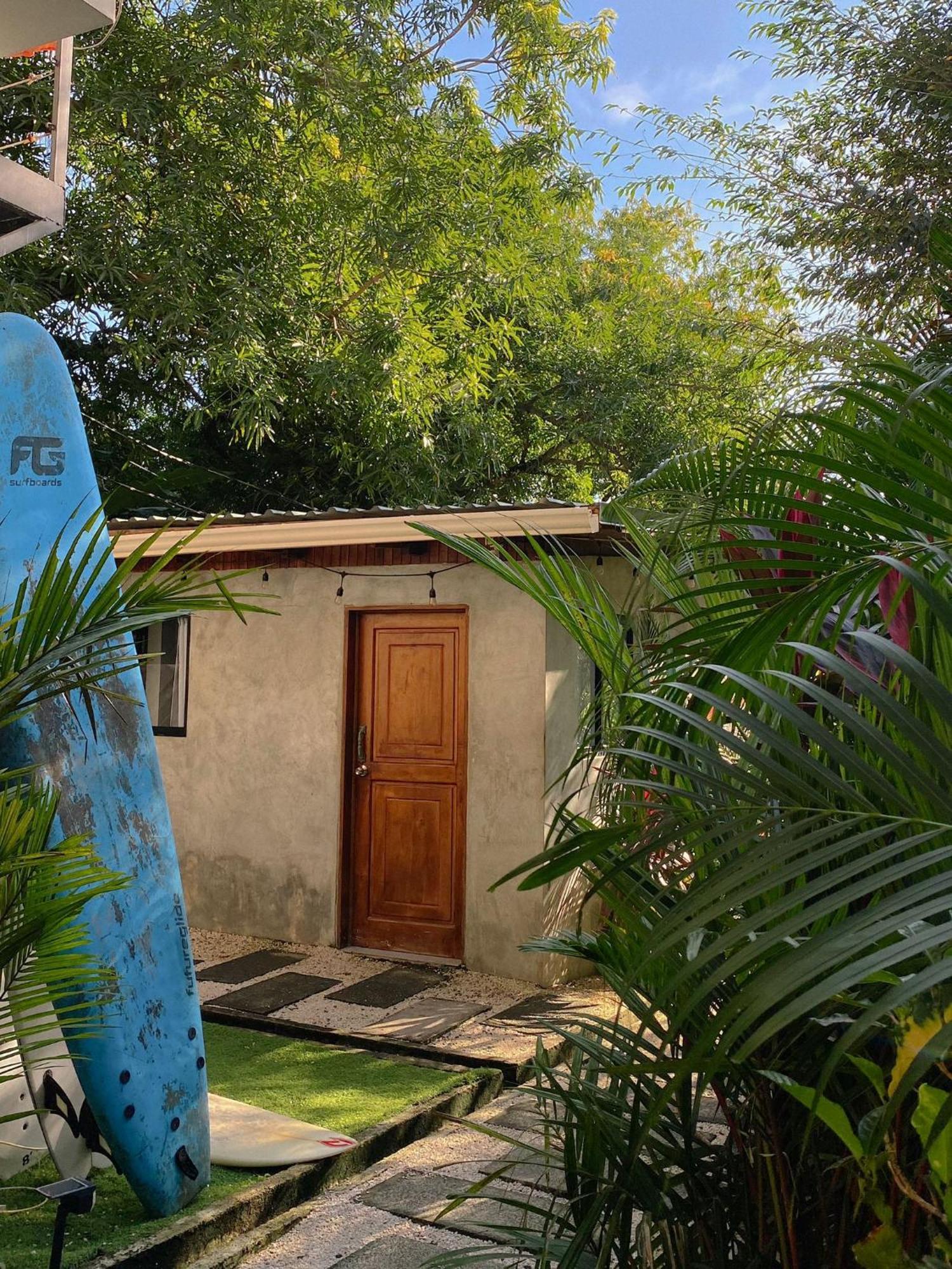 Cabinas Playa Surf Hostel Playa Santa Teresa  エクステリア 写真
